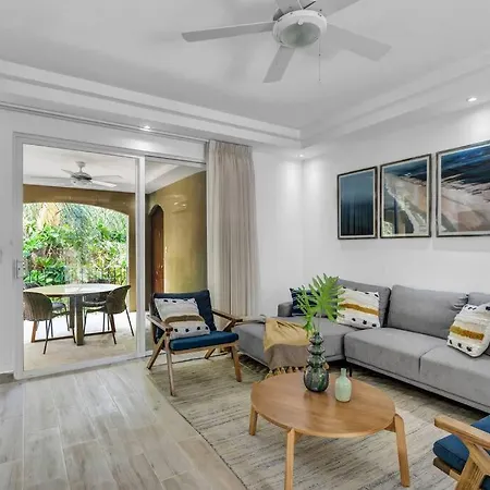 Gav4 New Condo In Location Walkable To Beach